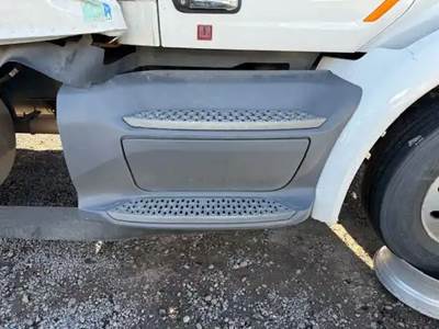 Peterbilt 579 Right Fairing