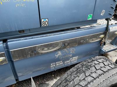 Volvo VNL Left Fairing