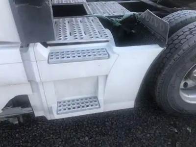 Volvo VNL Left Fairing