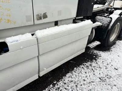 Volvo VNL Left Fairing