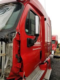 Freightliner Cascadia 125 Left Side View Mirror