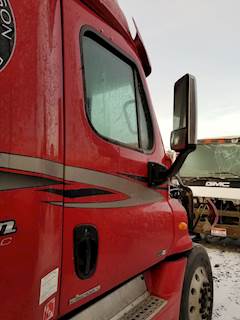 Freightliner Cascadia 125 Right Side View Mirror