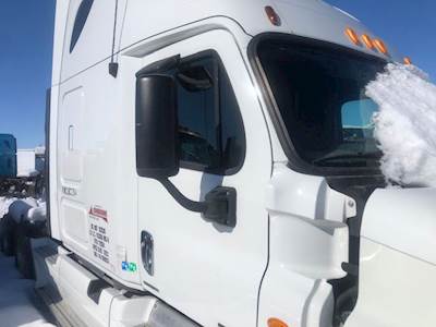 Freightliner Cascadia 125 Right Side View Mirror