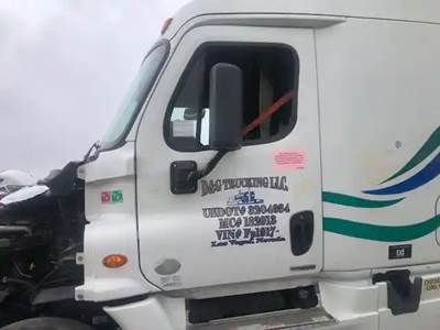Freightliner Cascadia 125 Left Side View Mirror