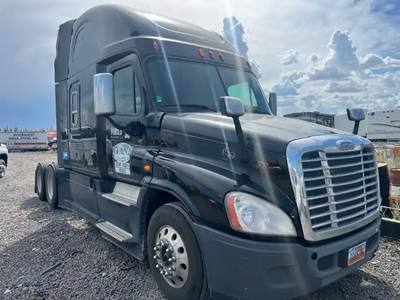 Freightliner Cascadia 125 Right Side View Mirror