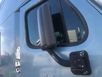 Freightliner Cascadia 125 Right Side View Mirror