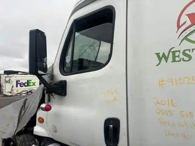 Freightliner Cascadia 125 Left Side View Mirror