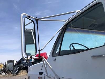 GMC TopKick C7000 Left Side View Mirror for a 1988 GMC C7000 Topkick