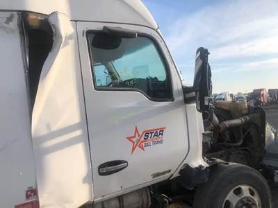 Kenworth T680 Right Side View Mirror