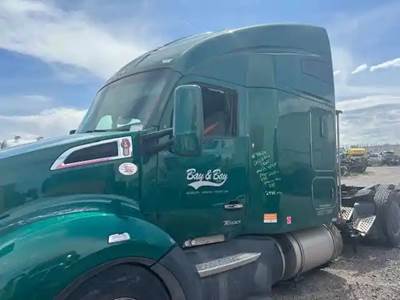 Kenworth T680 Left Side View Mirror