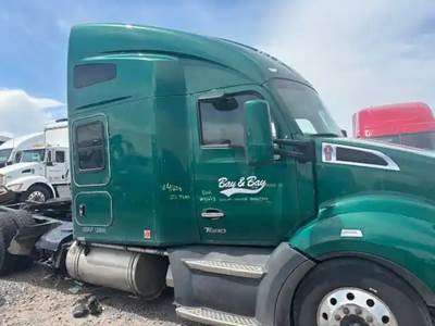 Kenworth T680 Right Side View Mirror