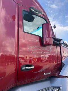 Kenworth T680 Right Side View Mirror