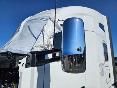 Kenworth T680 Side View Mirror