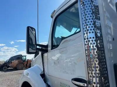 Kenworth T880 Left Side View Mirror
