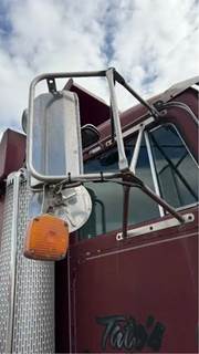 Peterbilt 378 Side View Mirror