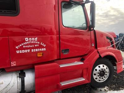 Volvo VNL Right Side View Mirror