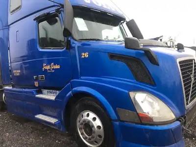 Volvo VNL Right Side View Mirror
