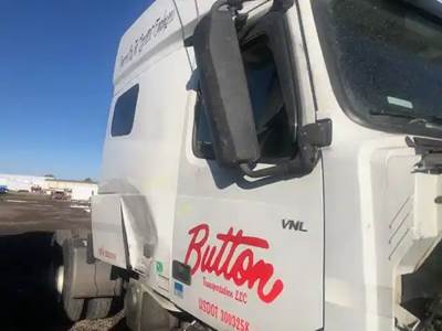 Volvo VNL Right Side View Mirror