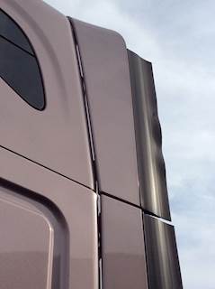 Freightliner Cascadia 125 Sleeper Fairing
