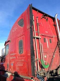 Freightliner Cascadia 125 Sleeper Fairing