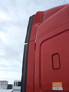 Freightliner Cascadia 125 Sleeper Fairing