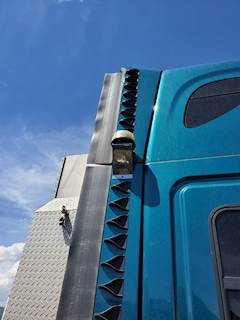 Freightliner Cascadia 125 Sleeper Fairing
