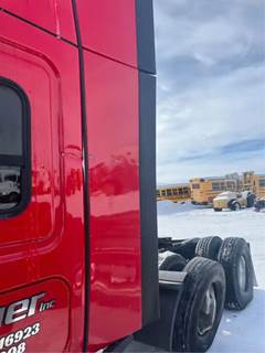 Freightliner Cascadia 126 Left Sleeper Fairing