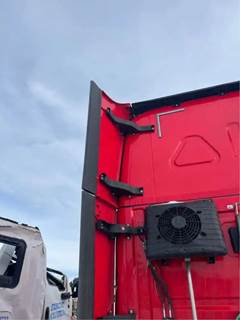 Freightliner Cascadia 126 Left Sleeper Fairing