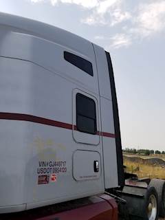 Kenworth T680 Left Sleeper Fairing