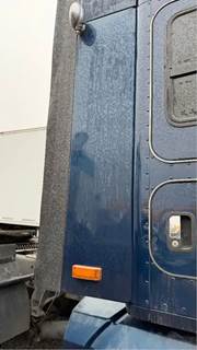 Kenworth T680 Right Sleeper Fairing