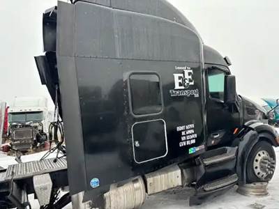 Peterbilt 579 Right Sleeper Fairing