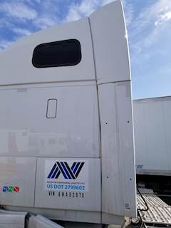 Volvo VNL Sleeper Fairing