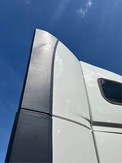 Volvo VNL Sleeper Fairing