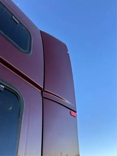 Volvo VNL Left Sleeper Fairing