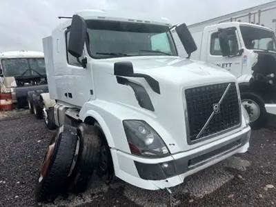 Volvo VNL Right Sleeper Fairing