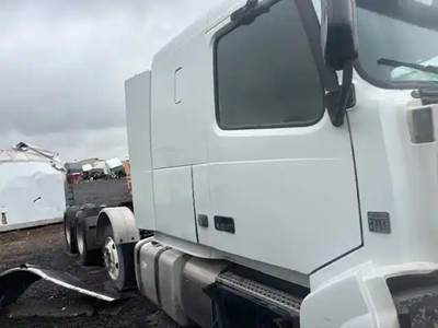 Volvo VNL Right Sleeper Fairing
