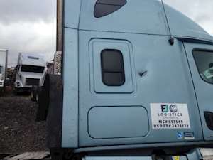 Freightliner Cascadia Sleeper Part