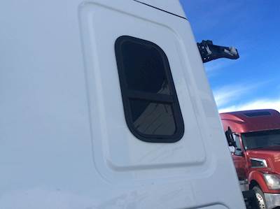 Freightliner Cascadia 125 Sleeper Part