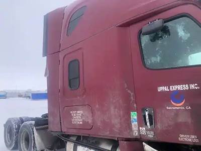 Freightliner Cascadia 126 Sleeper Part
