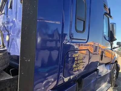 Freightliner Cascadia 126 Sleeper Part