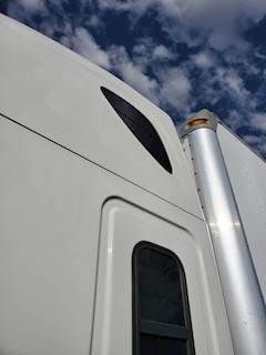 Freightliner Cascadia 132 Sleeper Part