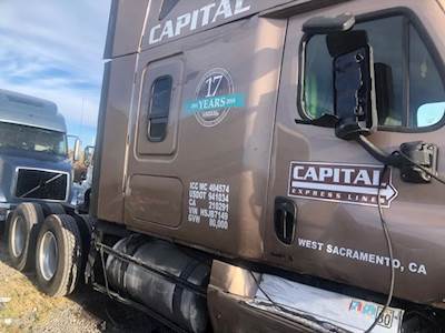 Freightliner Cascadia Sleeper Part