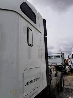 International 9200i Sleeper Part
