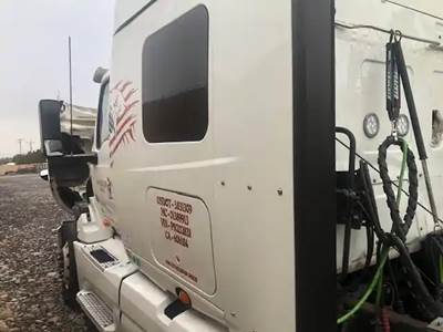 International LT625 Sleeper Part