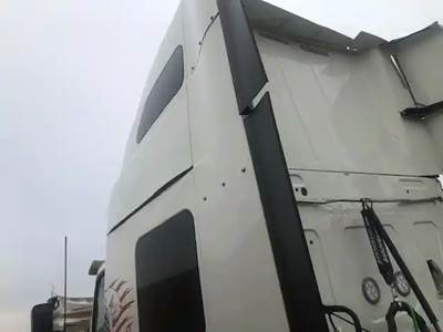 International LT625 Sleeper Part