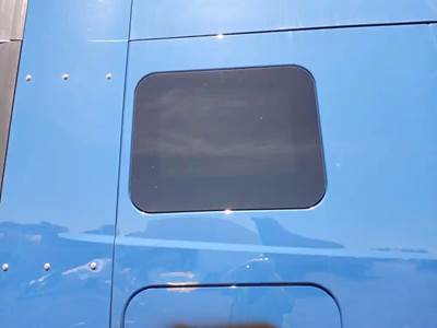 International LT625 Sleeper Part