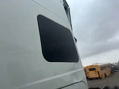 International LT625 Sleeper Part