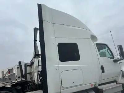 International LT625 Sleeper Part