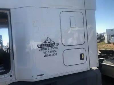 Kenworth T680 Sleeper Part