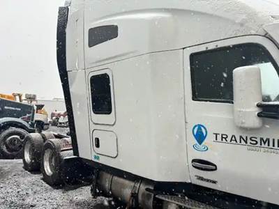 Kenworth T680 Sleeper Part